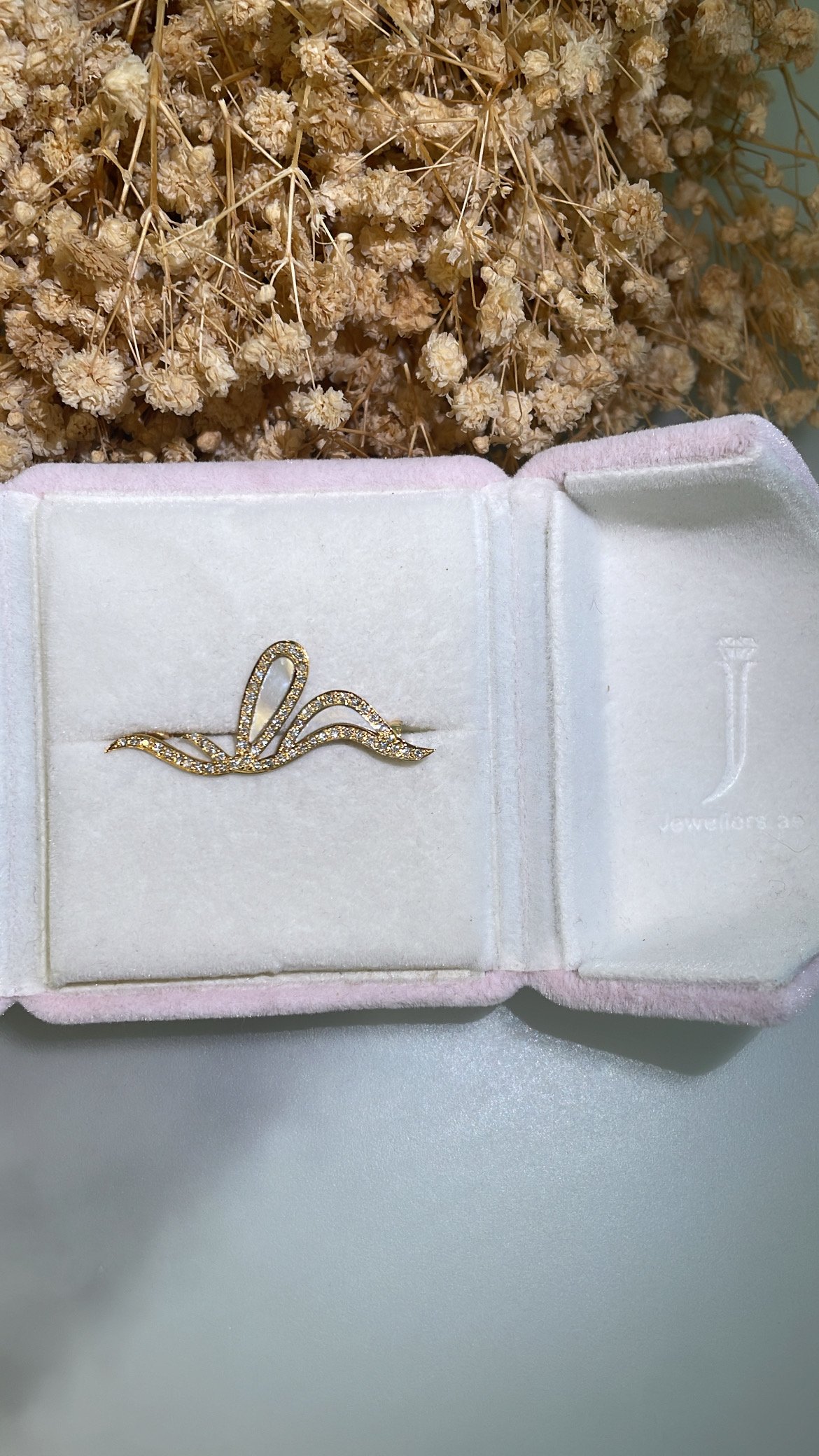 5892E610-FEEC-402B-9484-AE3D4C8E7A58